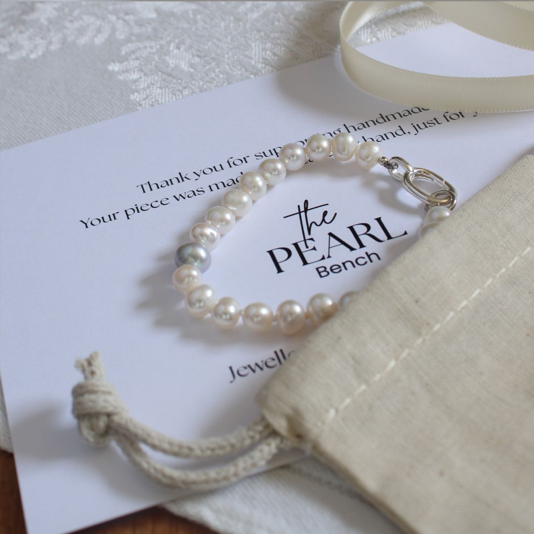 Drift 6mm White Pearl Bracelet - Grey Pearl