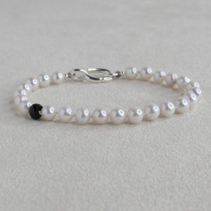 Drift 5mm White Pearl Bracelet - Black Spinel