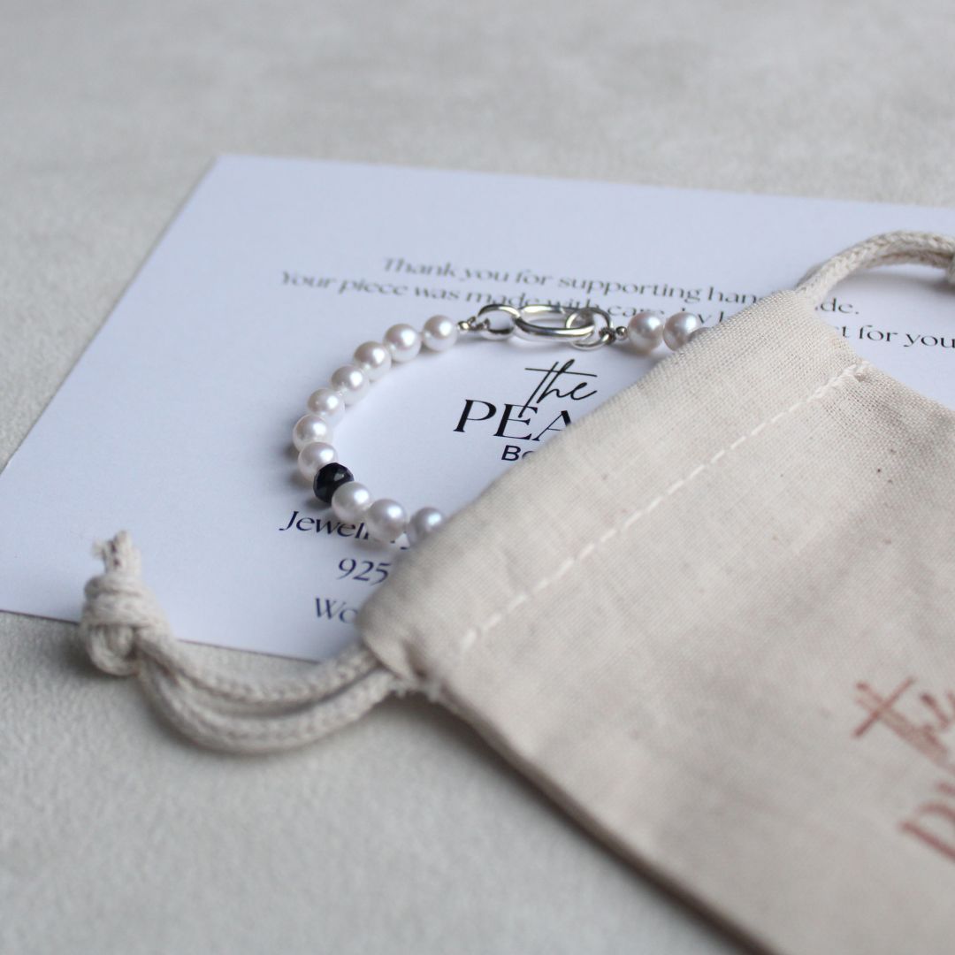 Drift 5mm White Pearl Bracelet - Black Spinel