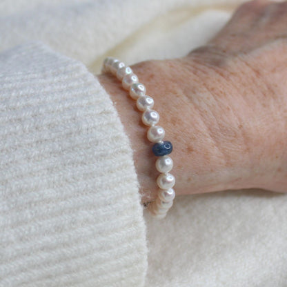 Drift 5mm White Pearl Bracelet - Kyanite