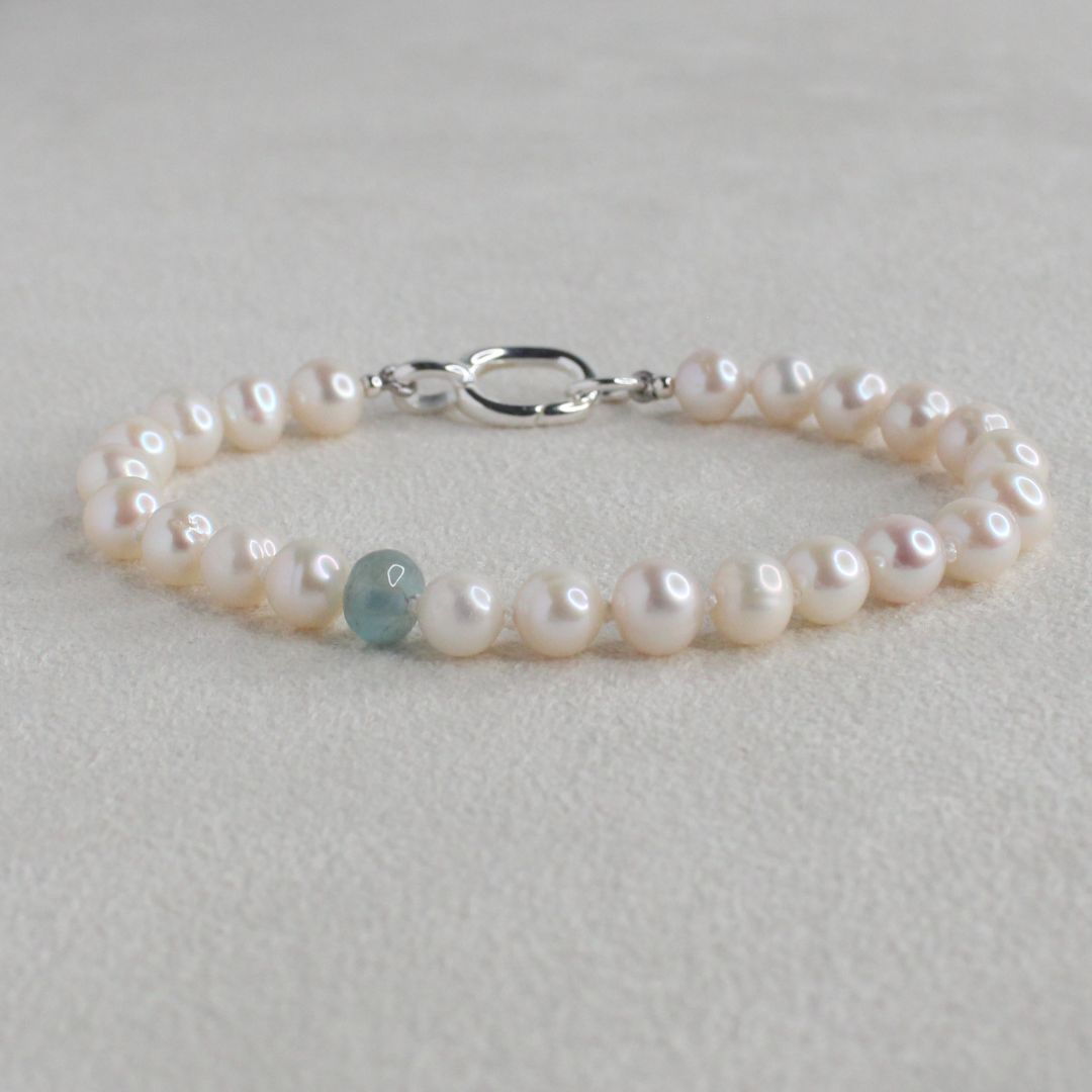 Drift 6mm White Pearl Bracelet - Aquamarine