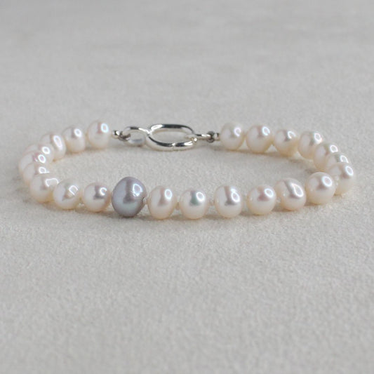 Drift 6mm White Pearl Bracelet - Grey Pearl