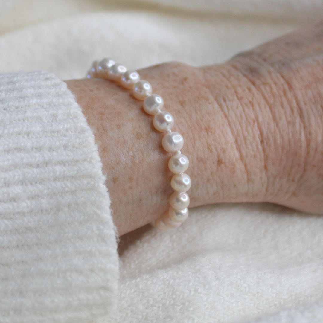 Drift 6mm White Pearl Bracelet