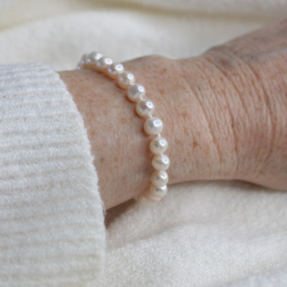 Drift 6mm White Pearl Bracelet