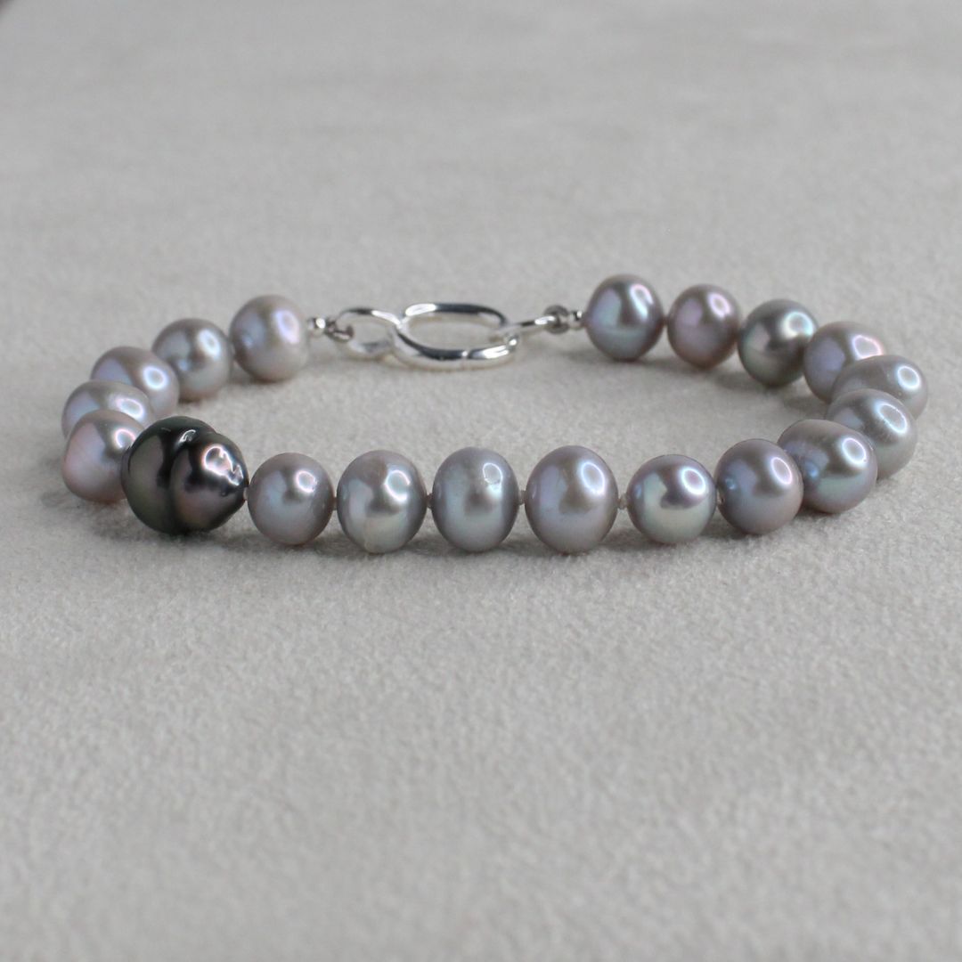 Tide 7mm Grey Pearl Bracelet - Tahitian Black Pearl