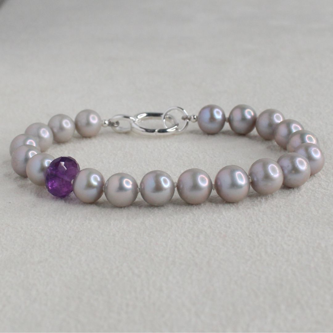 Tide 7mm Grey Pearl Bracelet - Amethyst