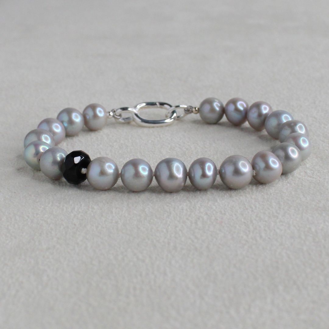 Tide 7mm Grey Pearl Bracelet - Black Onyx