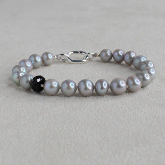 Tide 7mm Grey Pearl Bracelet - Black Onyx