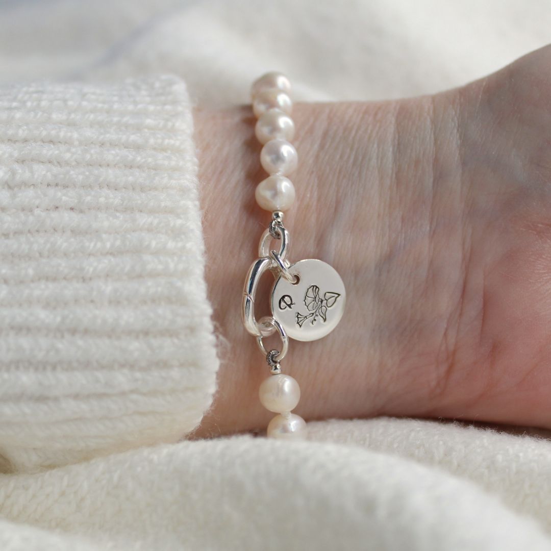 Drift 6mm White Pearl Bracelet - Birthflower & Initial Charm