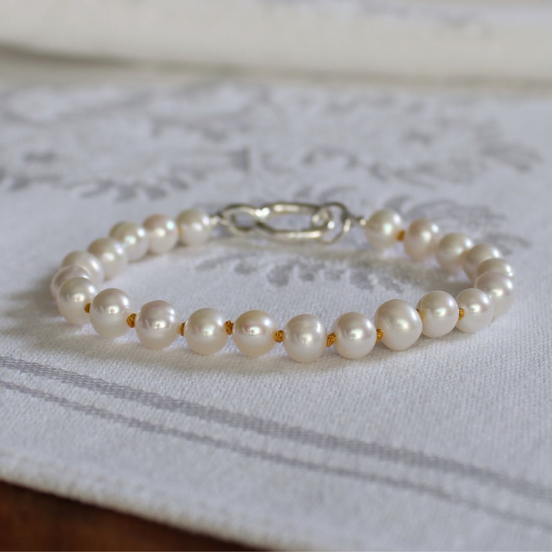 Drift 6mm White Pearl Bracelet | Citrine Silk
