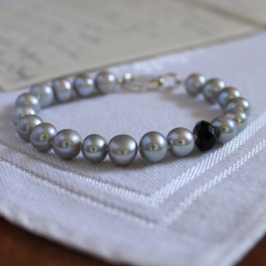 Tide 7mm Grey Pearl Bracelet - Black Onyx