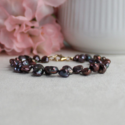 Purple Peacock Keshi Pearl Bracelet - Abyssal Glow