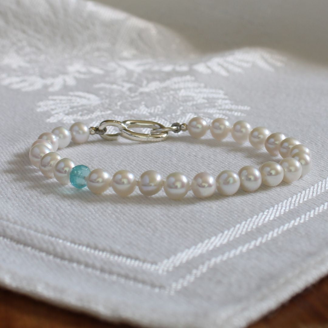 Drift 5mm White Pearl Bracelet - Apatite