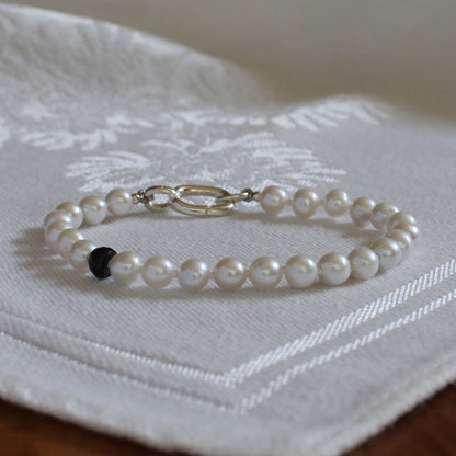 Drift 5mm White Pearl Bracelet - Black Spinel