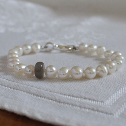 Drift 6mm White Pearl Bracelet - Cashmere Moonstone