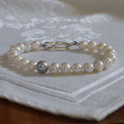 Drift 6mm White Pearl Bracelet - Grey Pearl