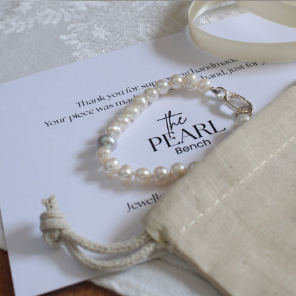 Drift 6mm White Pearl Bracelet - Grey Pearl