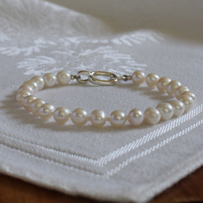 Drift 6mm White Pearl Bracelet