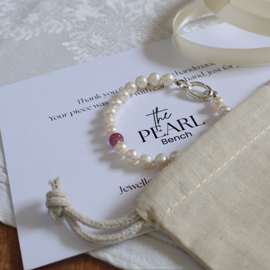 Drift 6mm White Pearl Bracelet - Pink Sapphire