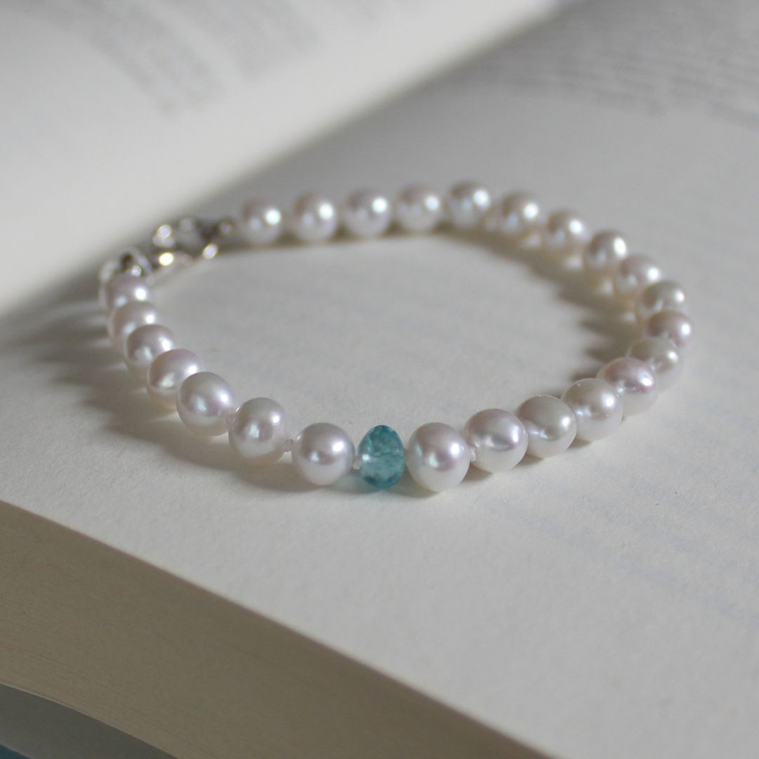 Drift 5mm White Pearl Bracelet - Apatite