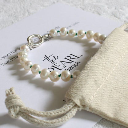 Drift 6mm White Pearl Bracelet | Emerald Silk