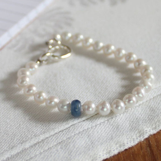 Drift 5mm White Pearl Bracelet - Kyanite