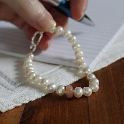 Drift 6mm White Pearl Bracelet - Peach Moonstone